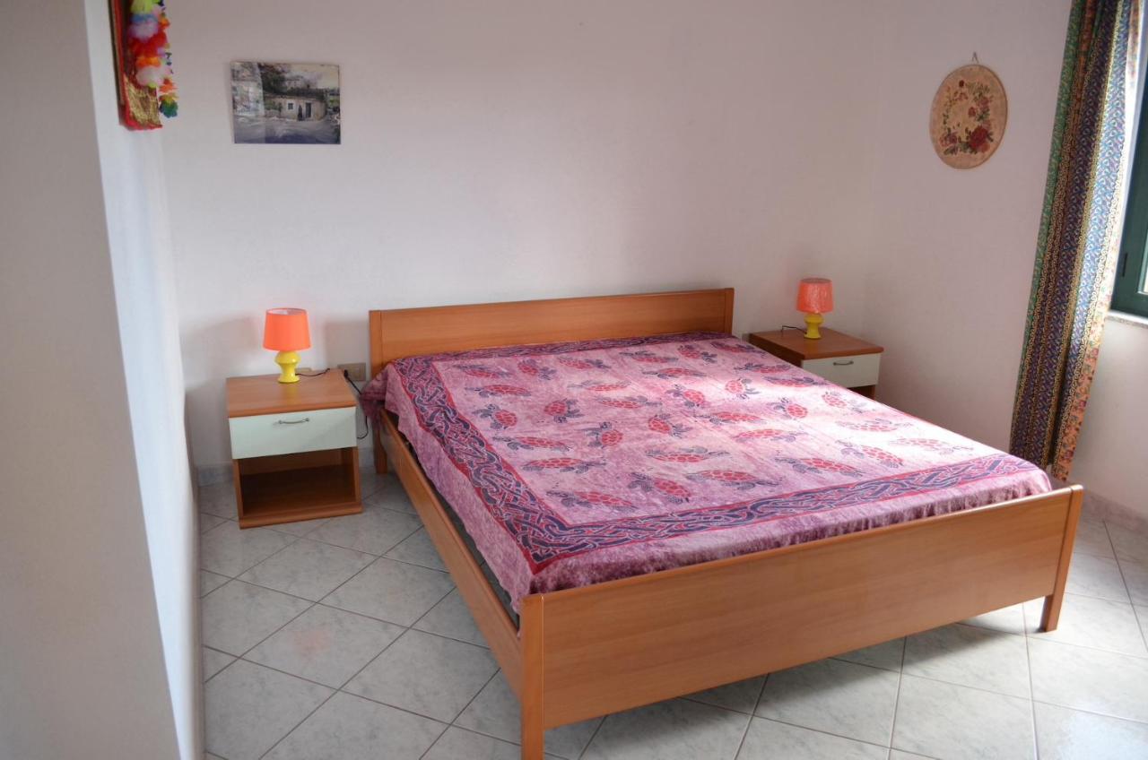 Iss Travel, La Padula - Apartments With Private Veranda And Parking San Teodoro  Eksteriør bilde