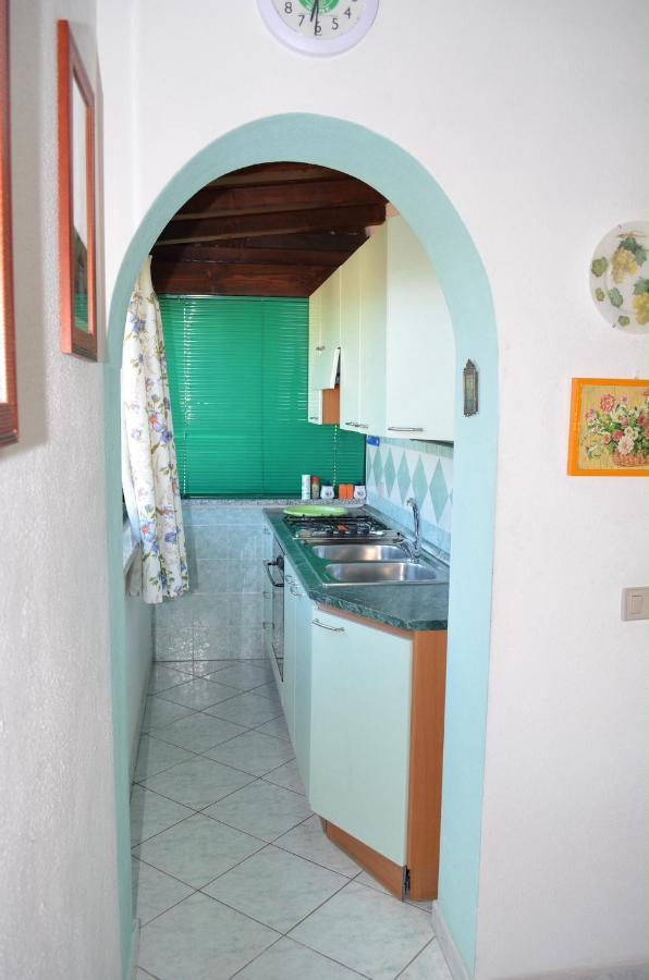 Iss Travel, La Padula - Apartments With Private Veranda And Parking San Teodoro  Eksteriør bilde
