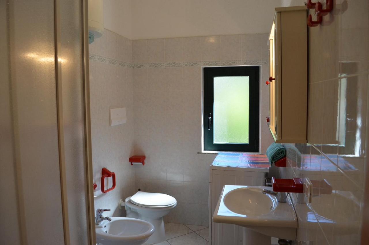 Iss Travel, La Padula - Apartments With Private Veranda And Parking San Teodoro  Eksteriør bilde
